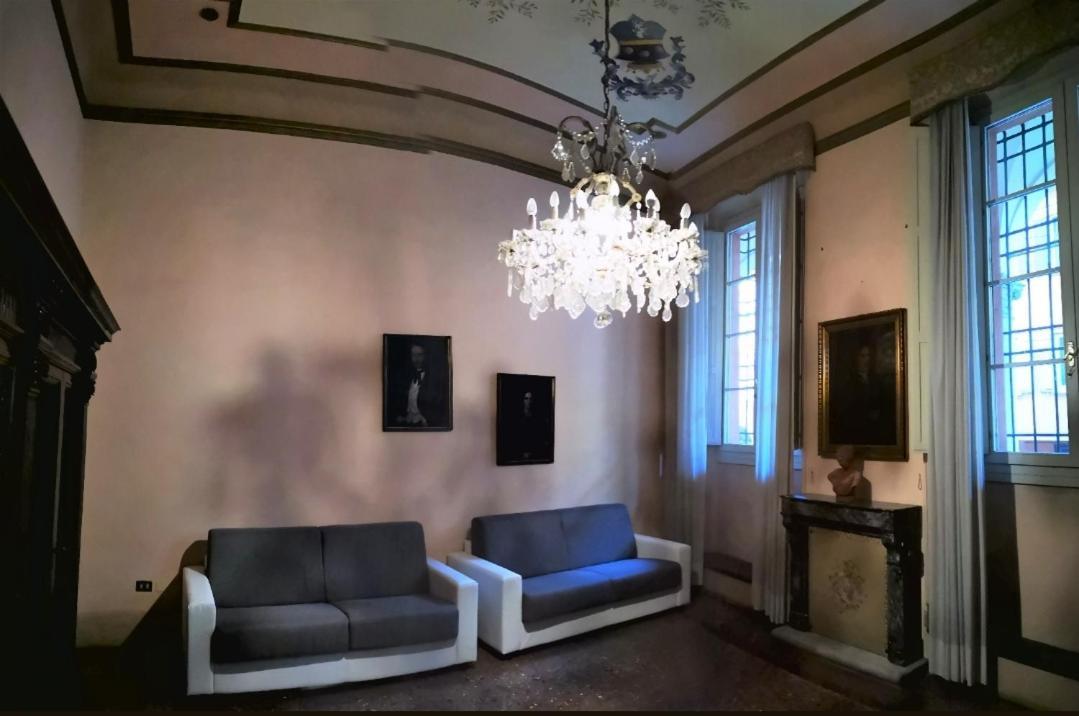 Palazzo Bargellini Panzacchi Apartments Bolonha Quarto foto